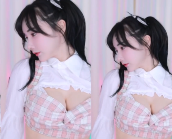눈빛이 야릇한 여캠