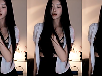 야릇하게 셔츠 풀고 리액션