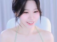얼굴이 좀 바뀐 여캠
