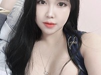 셀카찍는 글래머 눈나 아슬아슬한 의상